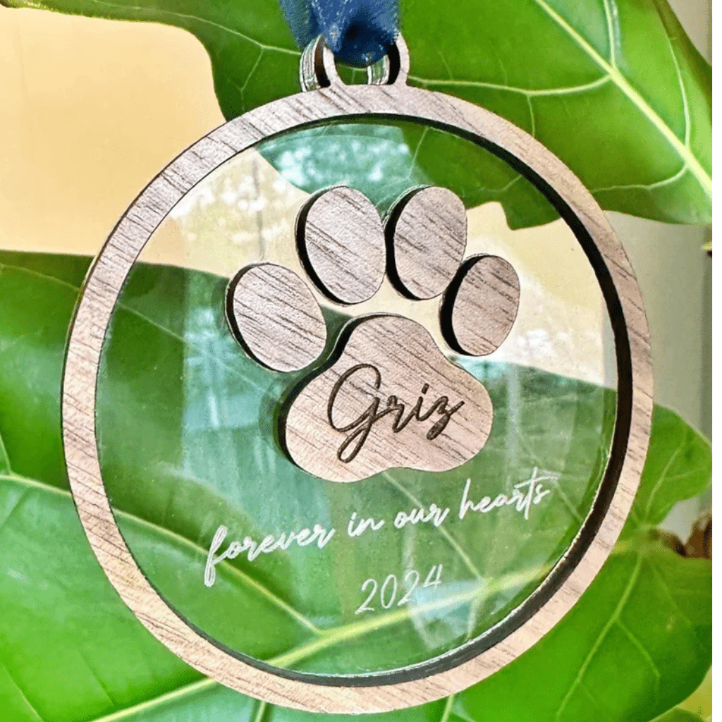 Custom missing pet keepsake ornaments, dog condolence gifts, personalized pet keepsakes