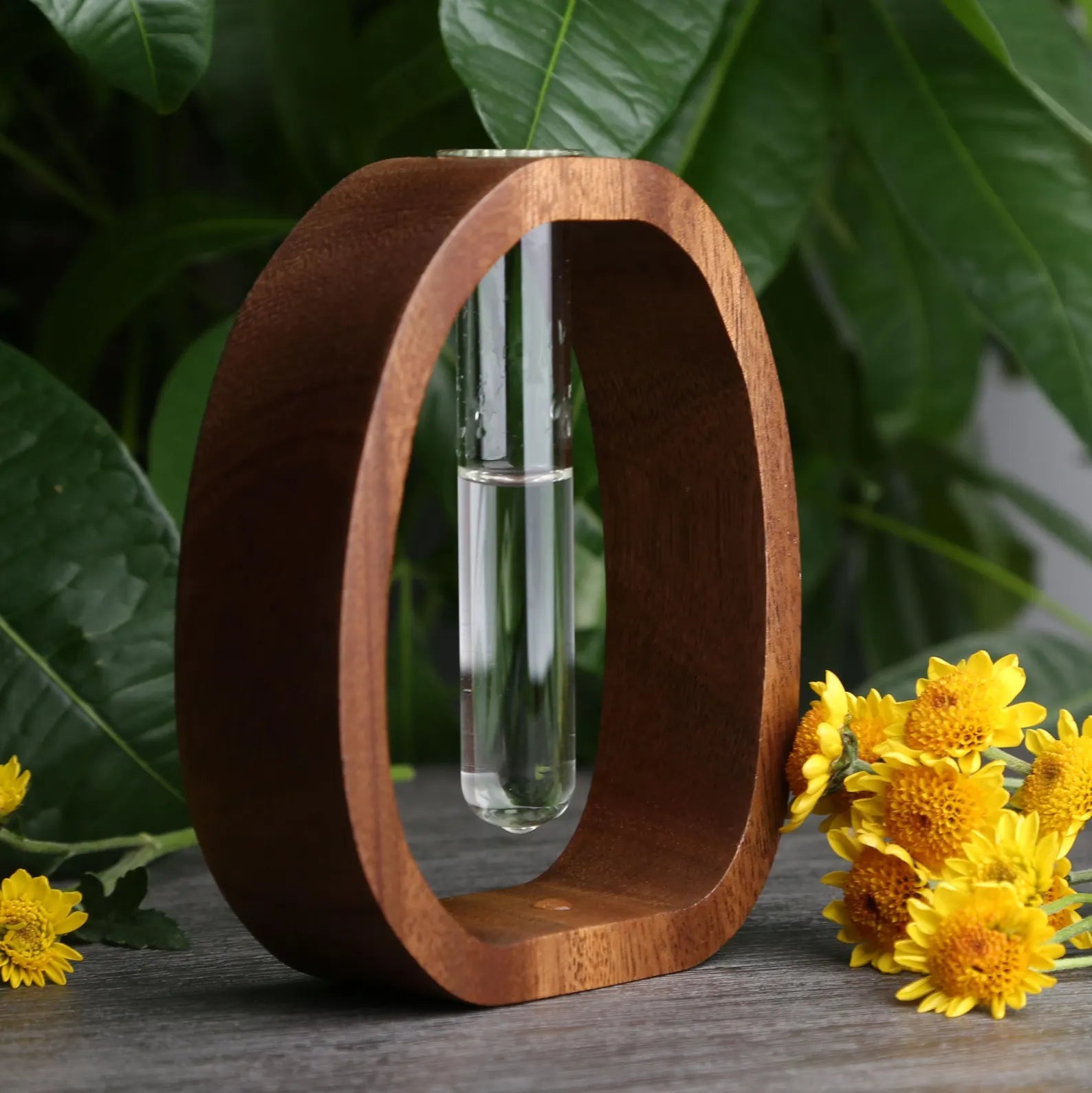 Custom walnut vase, personalized flower stand, unique gifts for her, gifts for mom, home decor, eco-friendly decor, thoughtful gift ideas