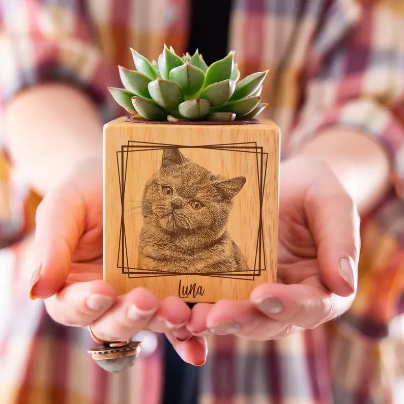 Custom Pet Portrait Planter, Dog Cat Mom Portrait, Wooden Planter, Pet Lost Gift, Pet Memorial Gift, Engraved Photo as Desk Decor