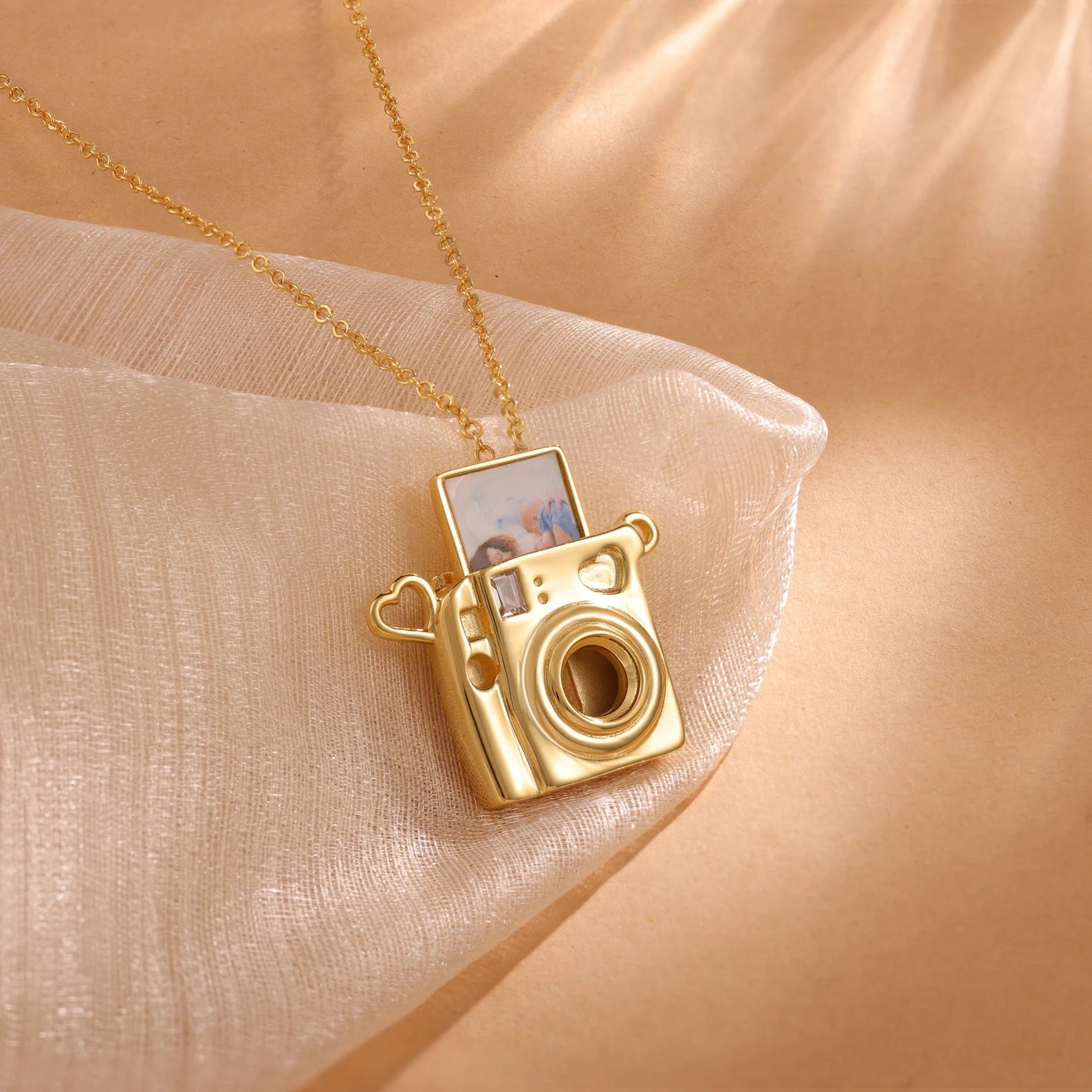 Customized camera necklace, camera lovers, mother, grandma, memorial jewelry, anniversary gift
